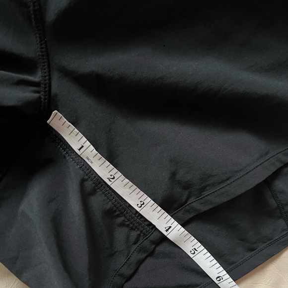 Lululemon 🍋 Turbo Run Short Size 10 - Picture 13 of 13